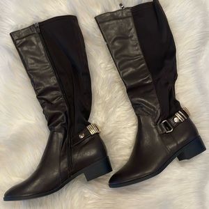 Winter dark brown calf length,boots. Excellent condition,never worn, no defects.